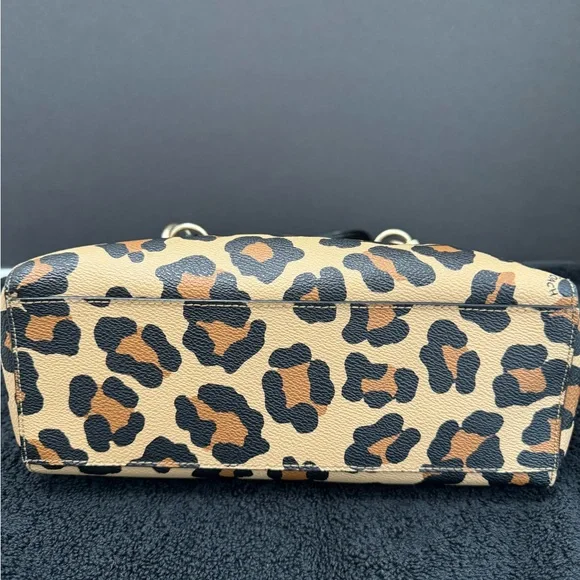 Coach Medium Handbag - Picture 6 of 11